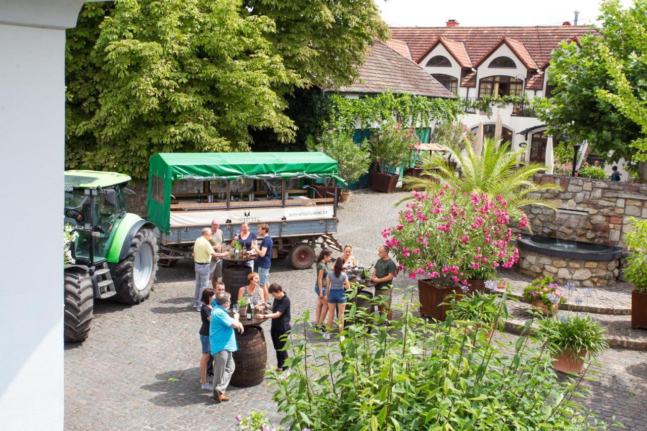 Landhotel Battenheimer Hof Bodenheim Bagian luar foto